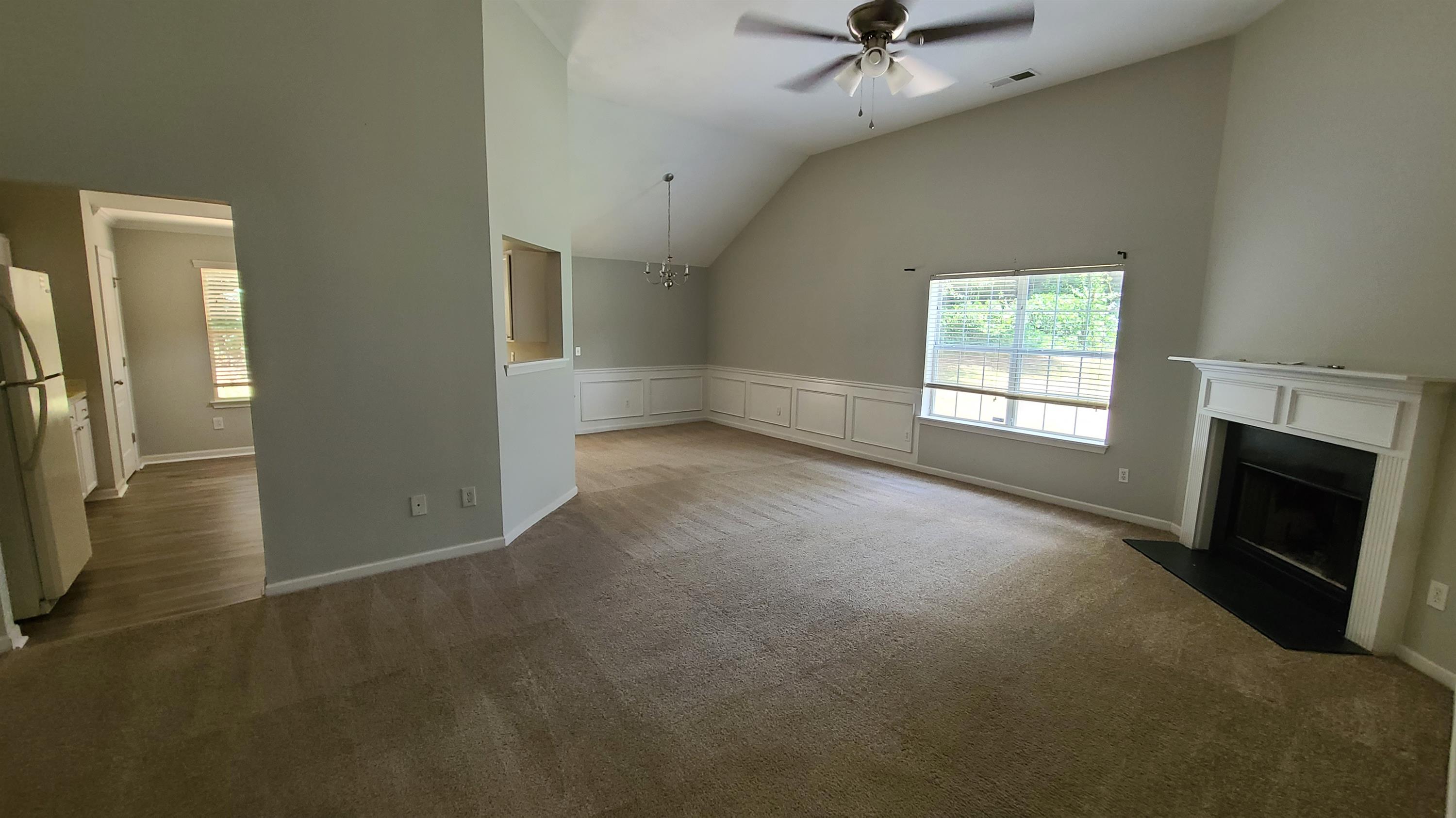 1593 Queen Elizabeth Drive